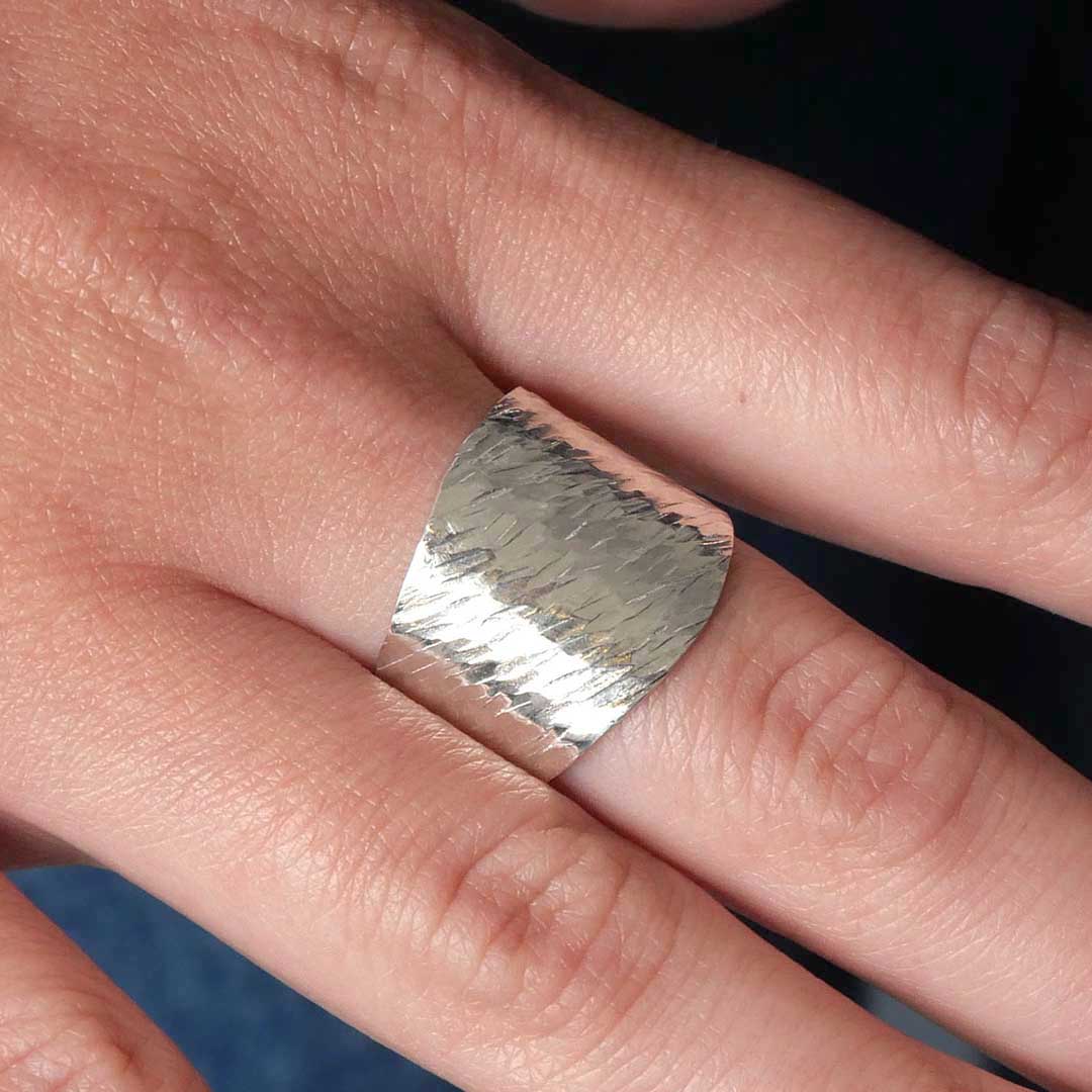 Atelier DIY - bague réglable texturée: - coucot